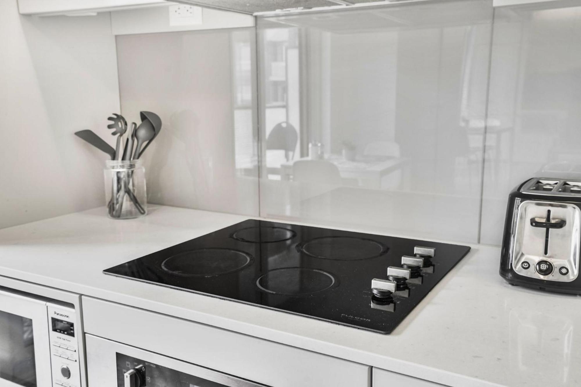 Apartment Luxe - Location Score 10 - Easter Retreat Toronto